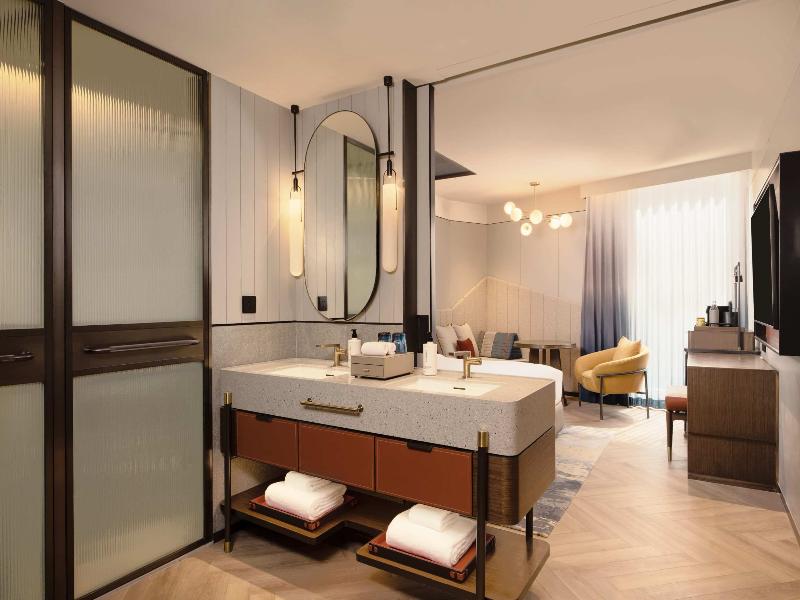 Canopy by Hilton Bangkok Sukhumvit image