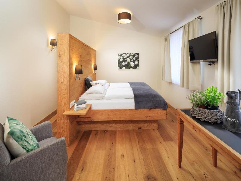 Hotel Natur Landhaus Krone image
