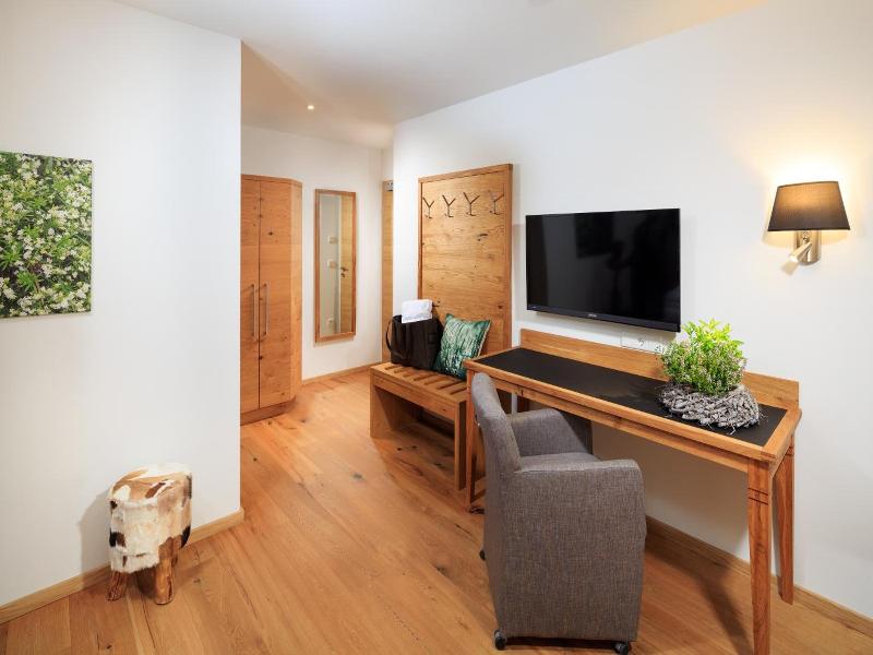 Hotel Natur Landhaus Krone image
