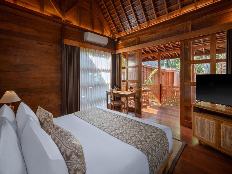 Unagi Wooden Villa By Emana image