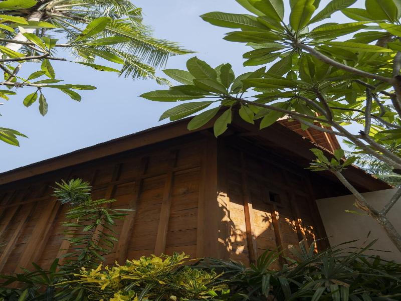 Unagi Wooden Villa By Emana image