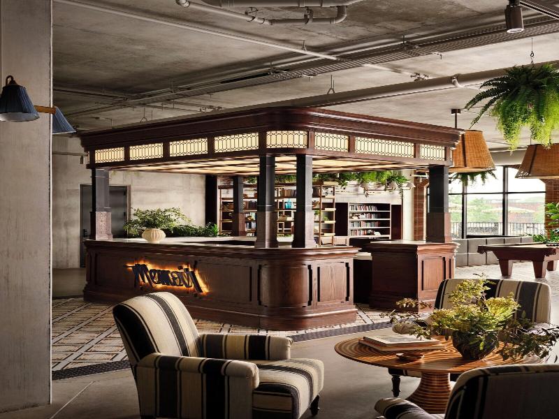 Memoir Wedgewood Houston