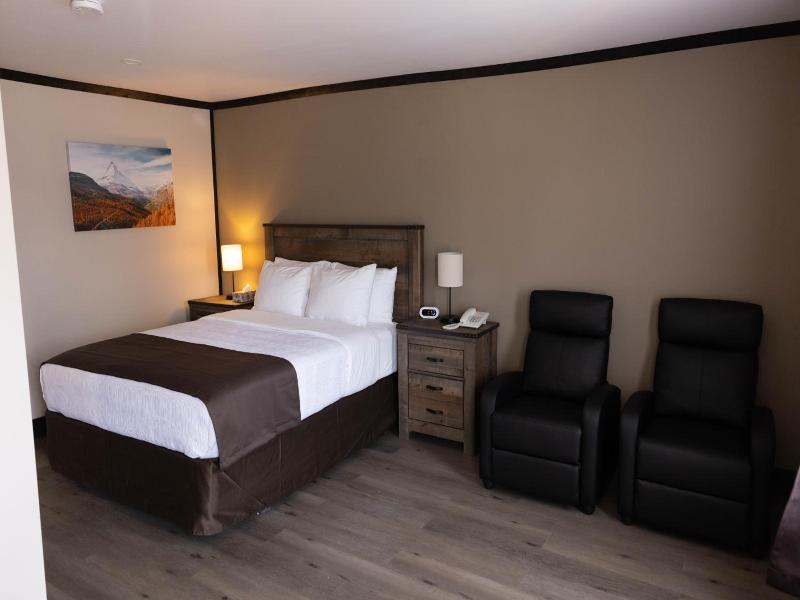 Motel 7 Inn Suites