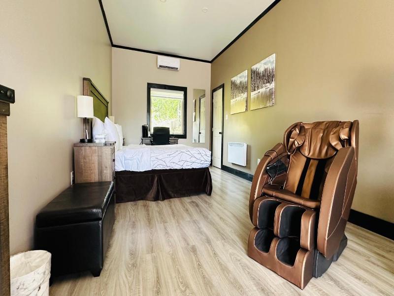 Motel 7 Inn Suites
