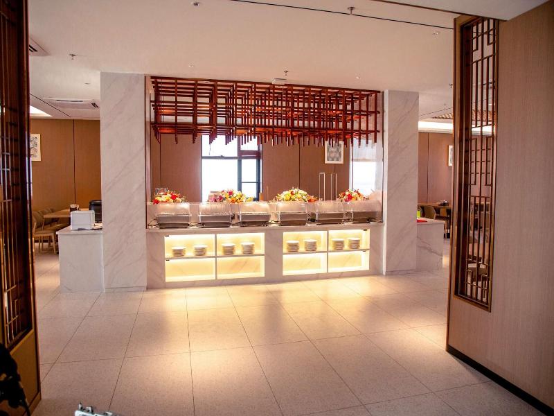 Lc International Hotel image