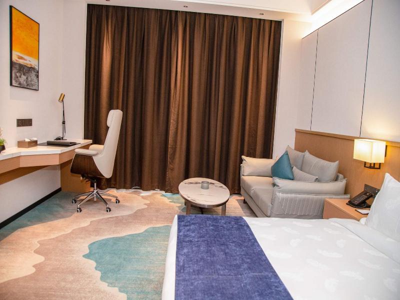 Lc International Hotel image