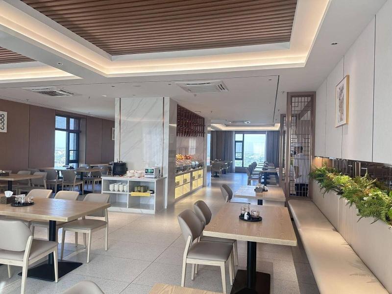 Lc International Hotel image