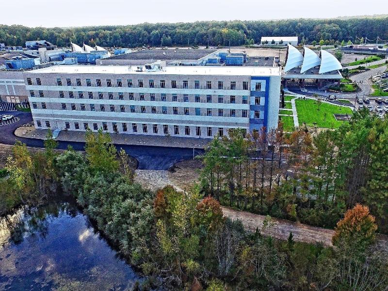 Bally S Twin River Lincoln Casino Hotel image