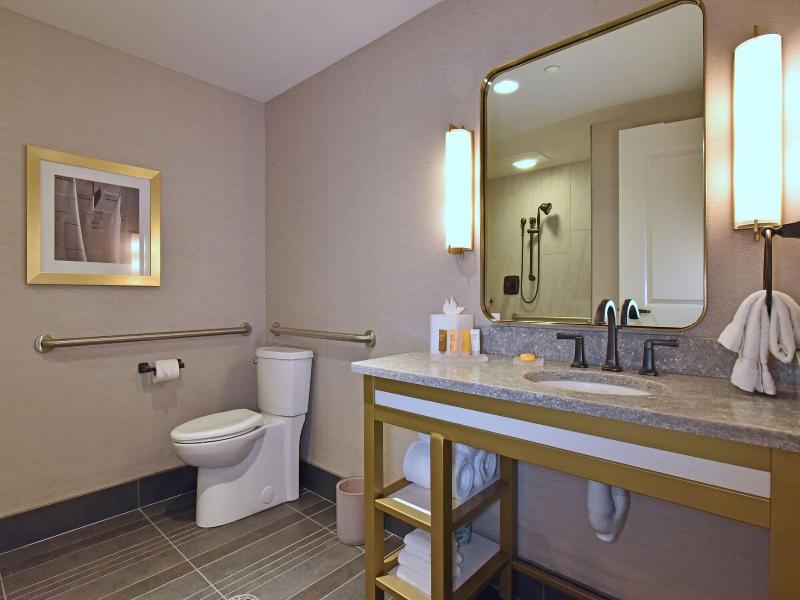 Bally S Twin River Lincoln Casino Hotel image