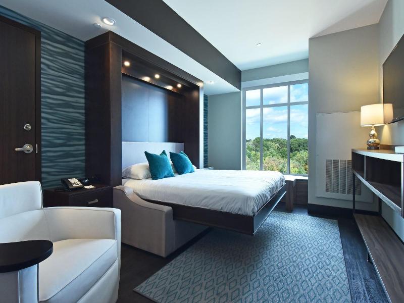 Bally S Twin River Lincoln Casino Hotel image