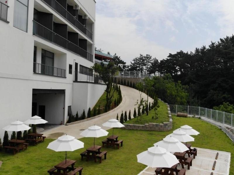 Hillsnorkelbeach Hotel