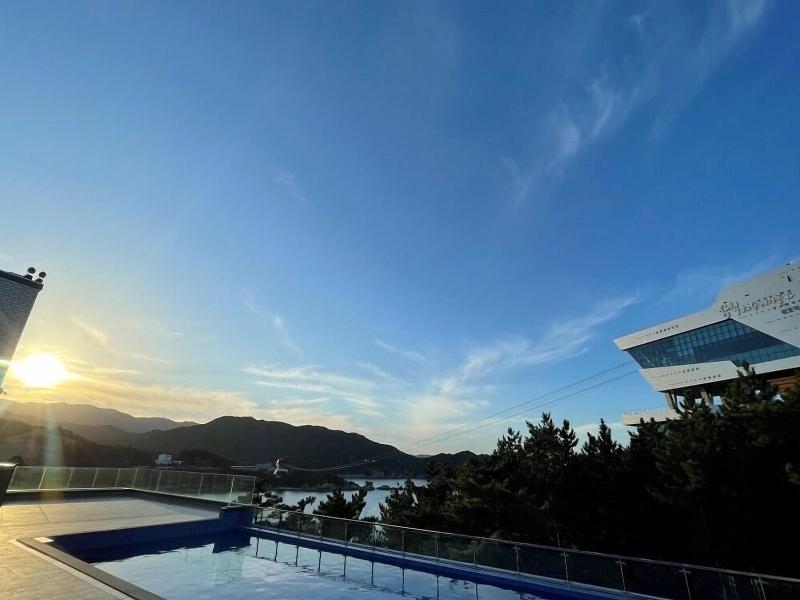 Hillsnorkelbeach Hotel