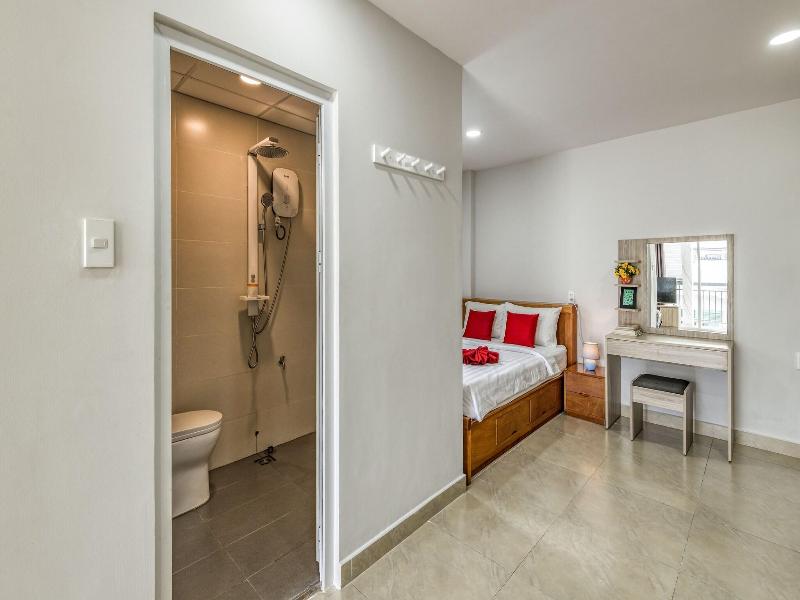 Cherry Hotel And Apartment image