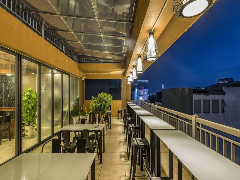 Cherry Hotel And Apartment image