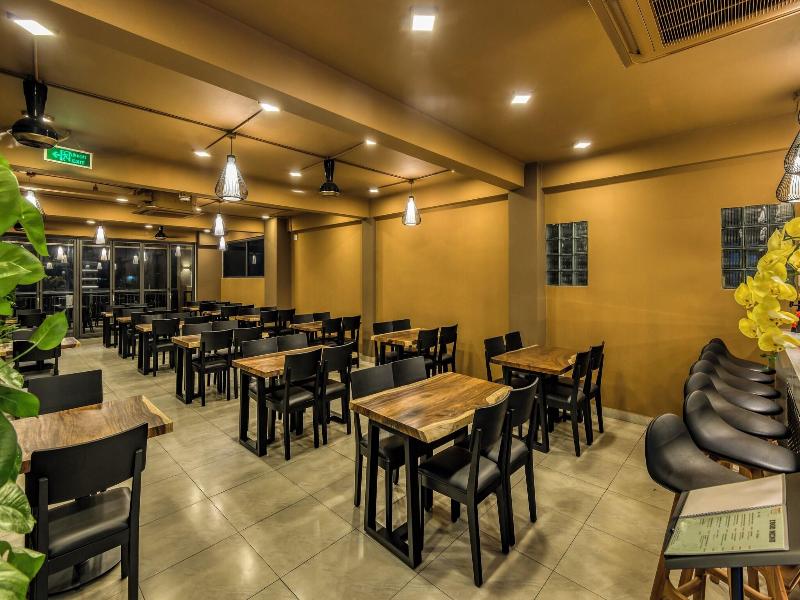 Cherry Hotel And Apartment image