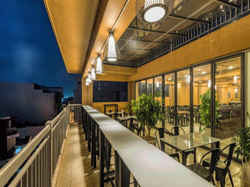 Cherry Hotel And Apartment image