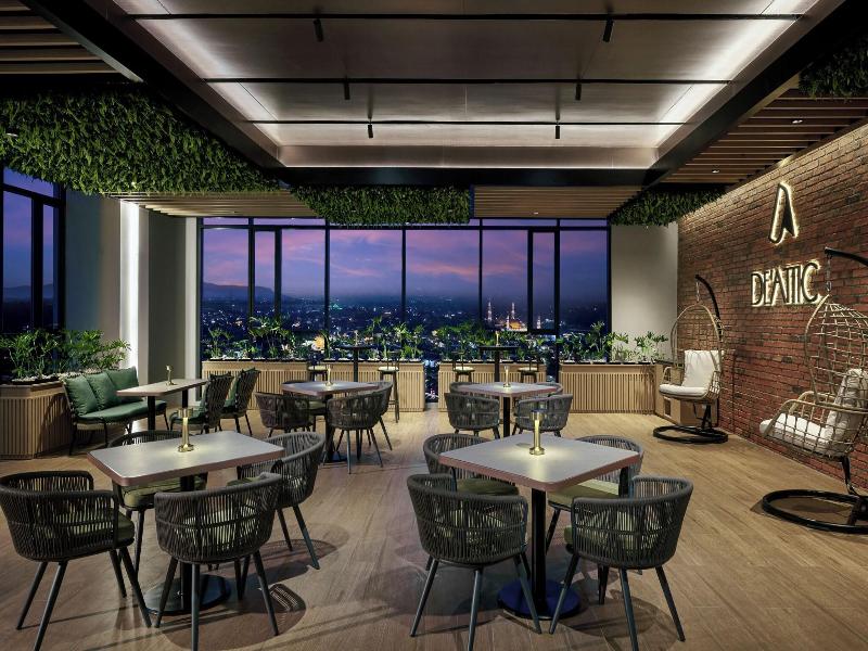 Artotel Living World Kota Wisata image