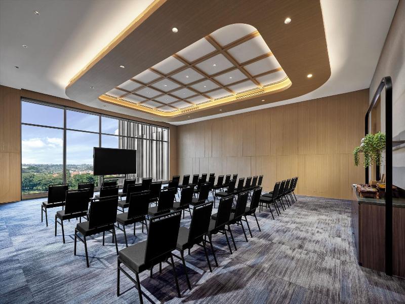 Artotel Living World Kota Wisata image