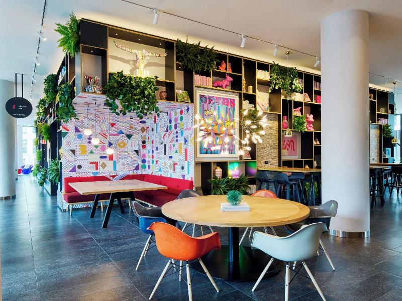 Citizenm Boston Back Bay image