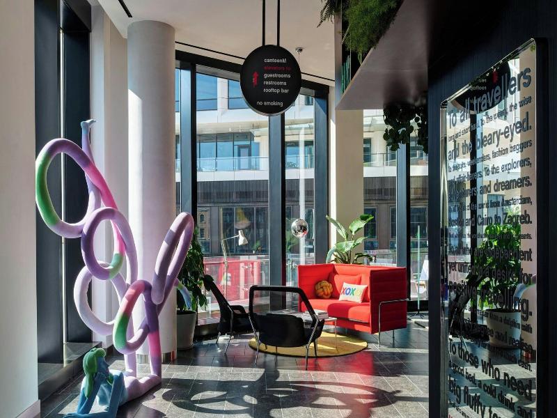 Citizenm Boston Back Bay image
