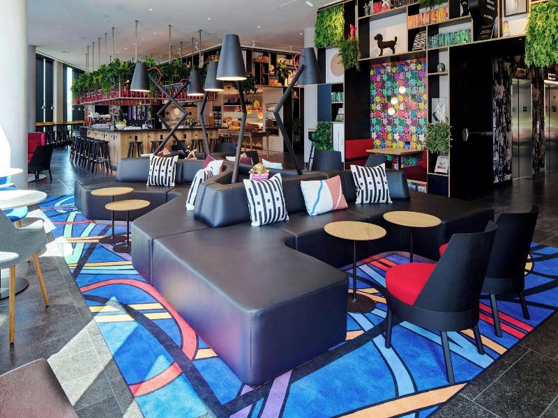Citizenm Boston Back Bay image