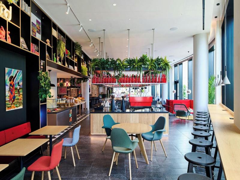 Citizenm Boston Back Bay image