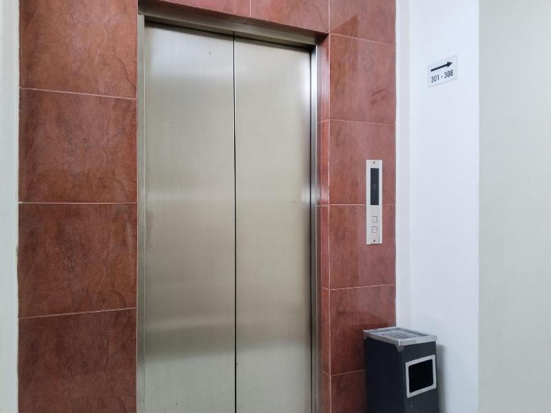 Metro Hotel Bekasi By Cocotel image