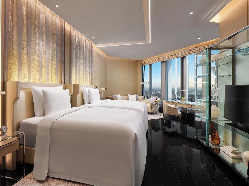 J Hotel Shanghai Tower image