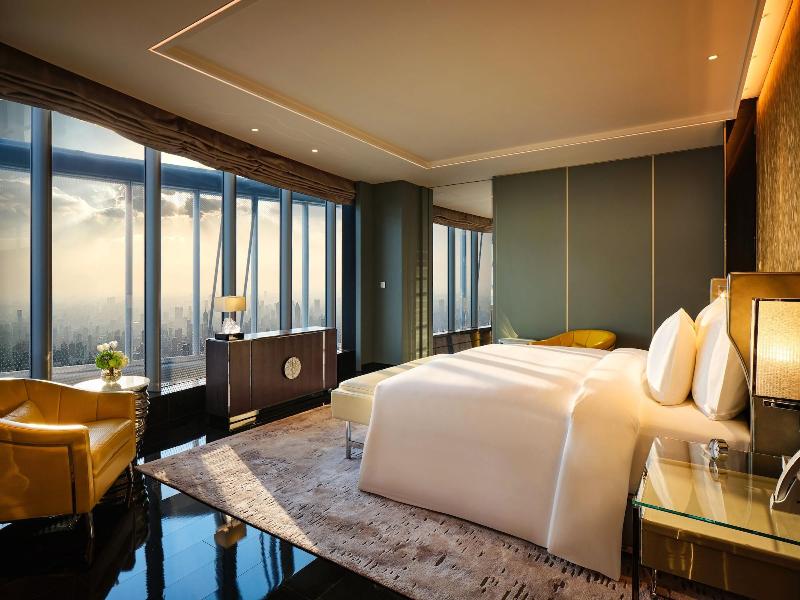 J Hotel Shanghai Tower image