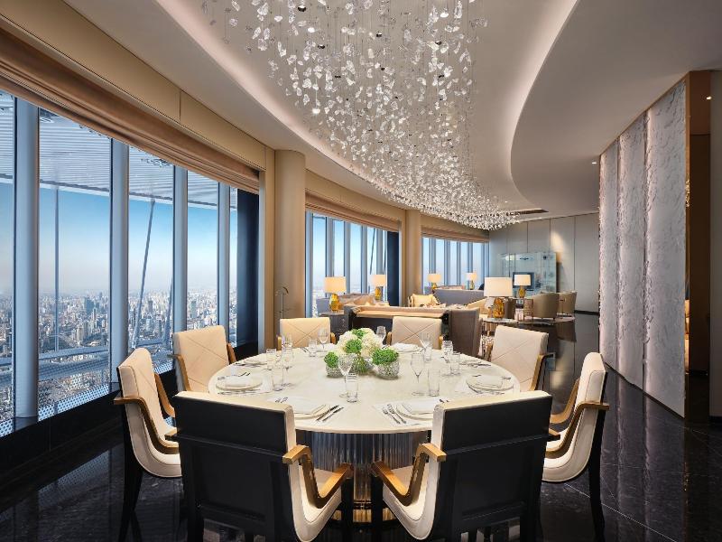 J Hotel Shanghai Tower image