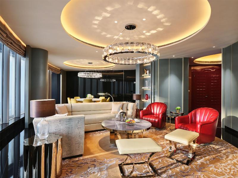 J Hotel Shanghai Tower image