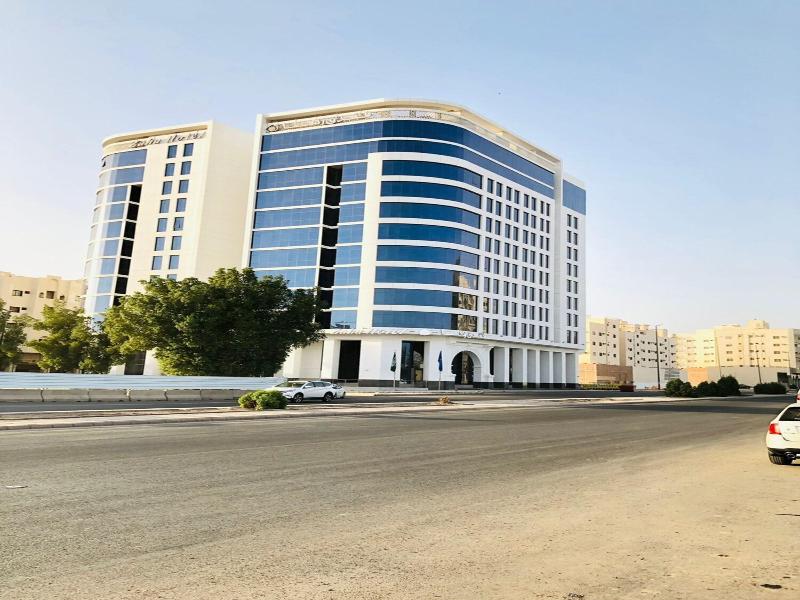 Zaha Taiba Hotel — exterior view