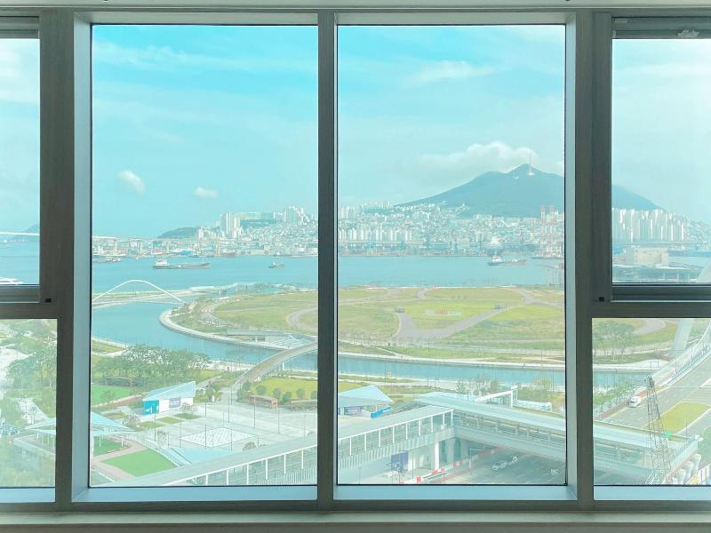 Brown Suites Busan image