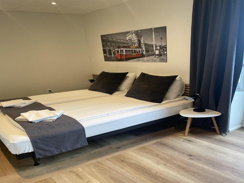Hotel Tante image