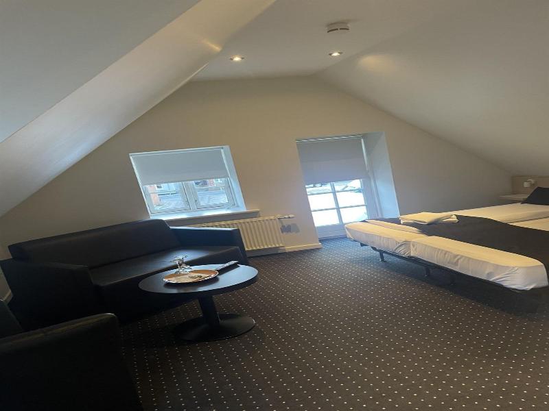 Hotel Tante image