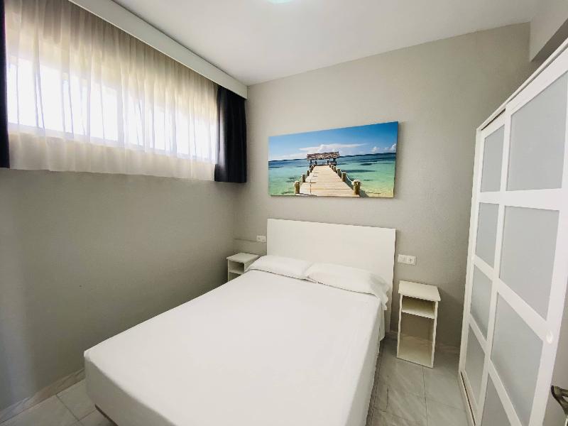 Apartamentos Los Jazmines image