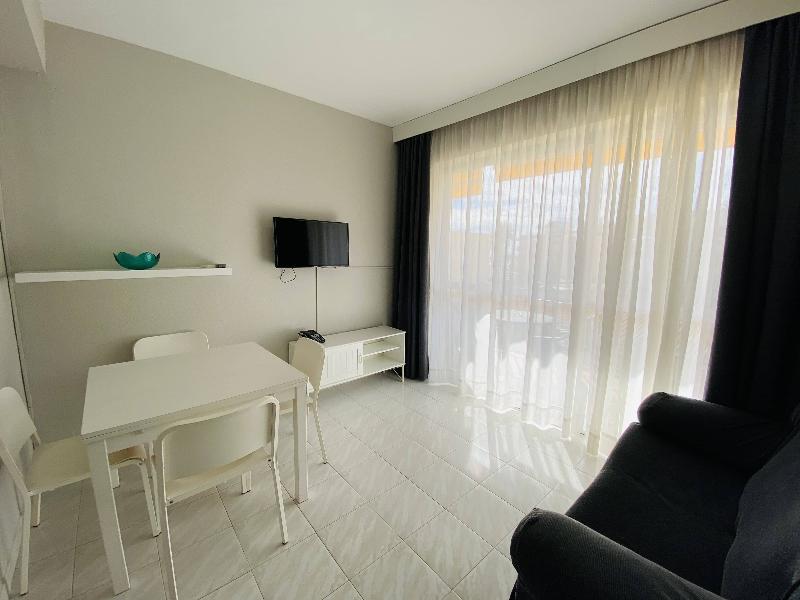 Apartamentos Los Jazmines image