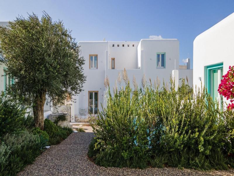 Majo Suites Hotel image