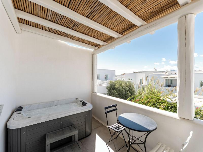 Majo Suites Hotel image