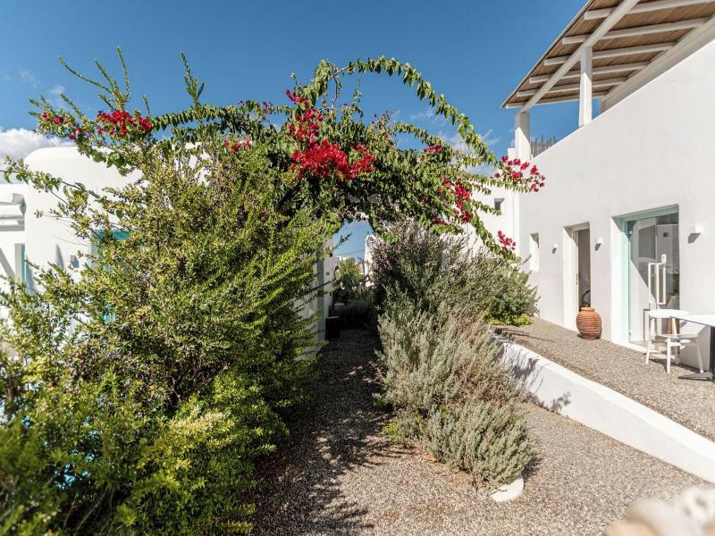 Majo Suites Hotel image