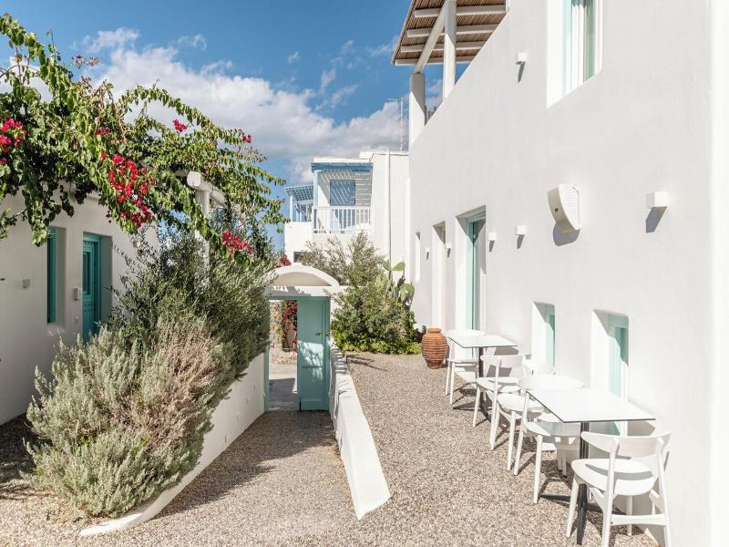 Majo Suites Hotel image