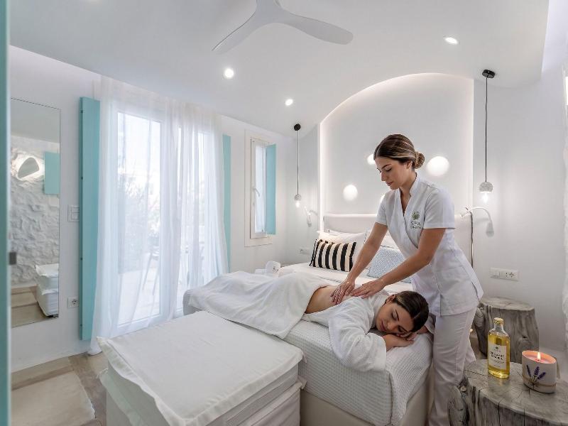 Majo Suites Hotel image