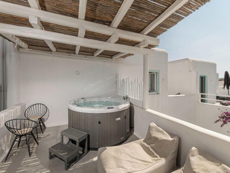 Majo Suites Hotel image