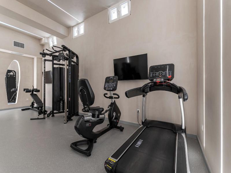 Majo Suites Hotel image