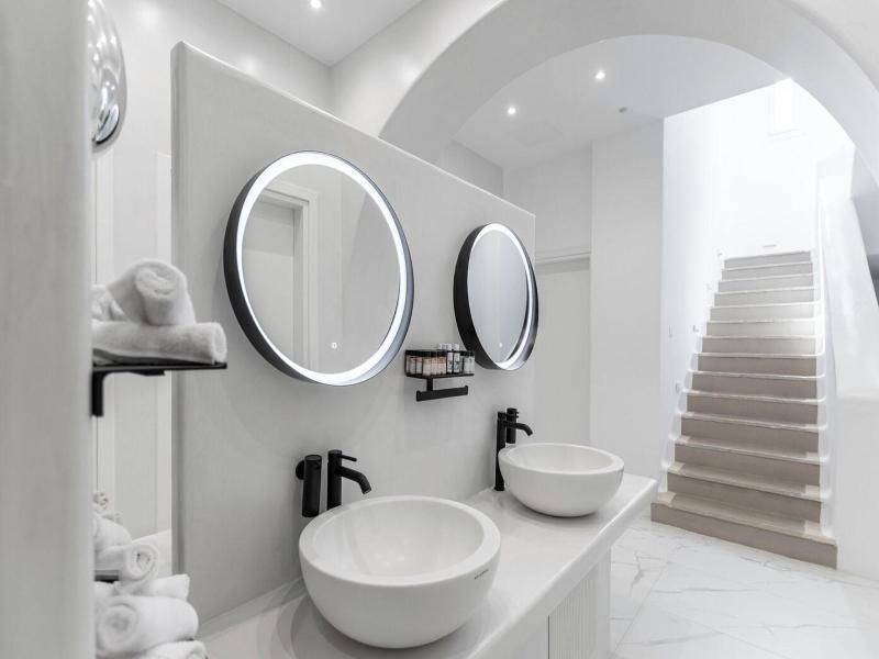 Majo Suites Hotel image