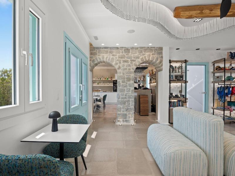 Majo Suites Hotel image
