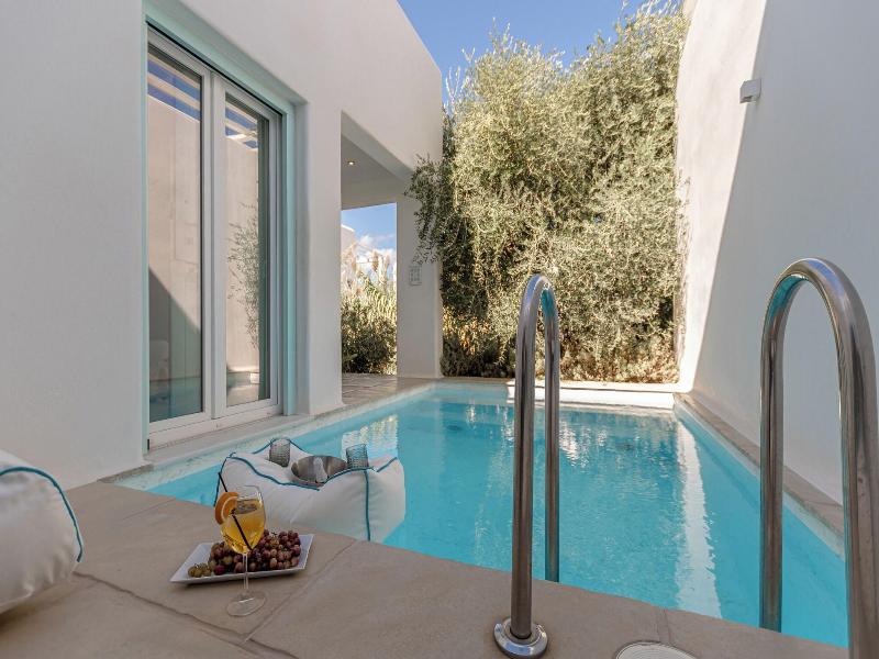 Majo Suites Hotel image