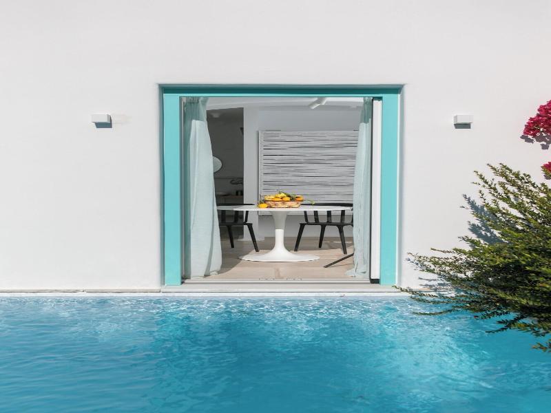 Majo Suites Hotel image