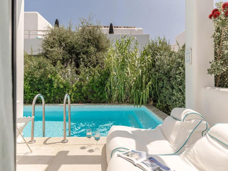 Majo Suites Hotel image