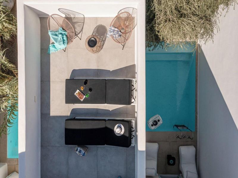 Majo Suites Hotel image